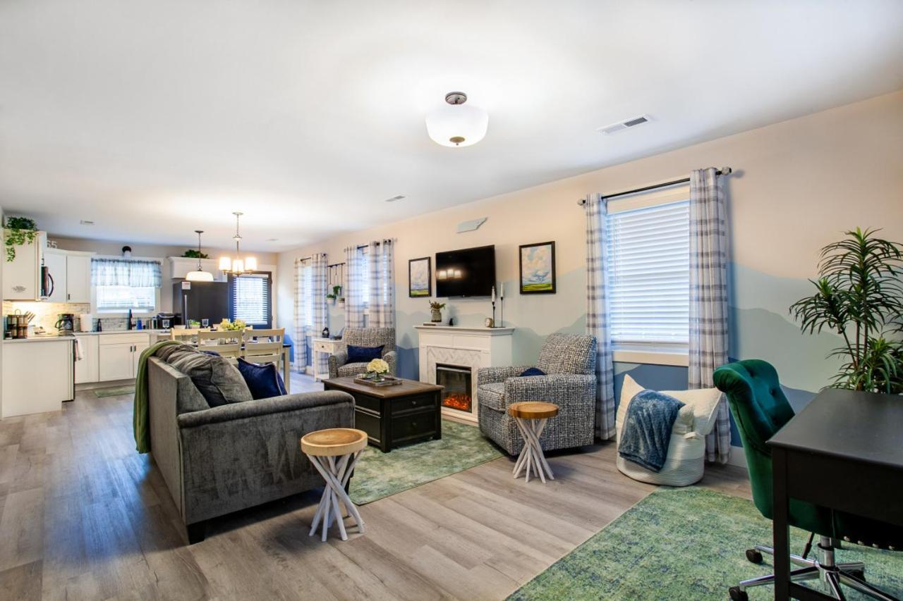 Blue Valley Inn - Hot Tub & Spacious Play Area! Knoxville Esterno foto
